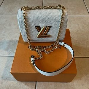 Louis Vuitton TWIST PM chain bag